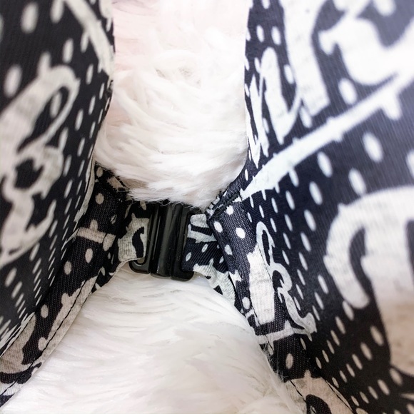 📋 PINK Victoria's Secret Wear Everywhere bundle - Picture 3 of 8